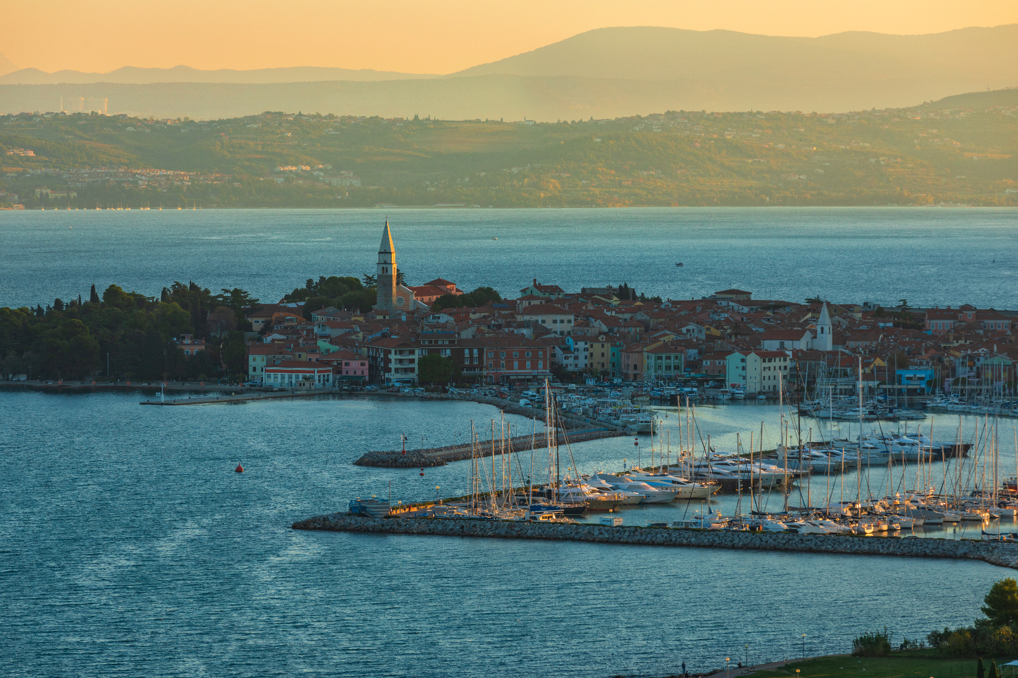 Izola in celodnevno kopanje